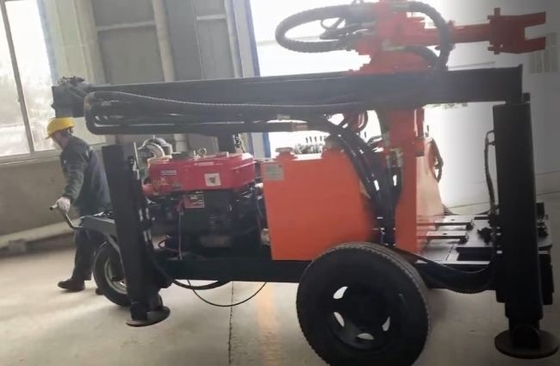 Pengeboran sumur air tipe trailer portabel Rig GL130T di daerah sempit