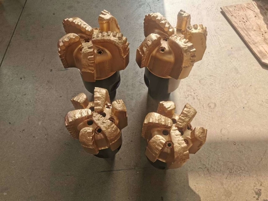 Api 9 7/8&quot; 5 Blades Pdc Bit Rock Drilling Dengan 4 1/2reg Pin Thread