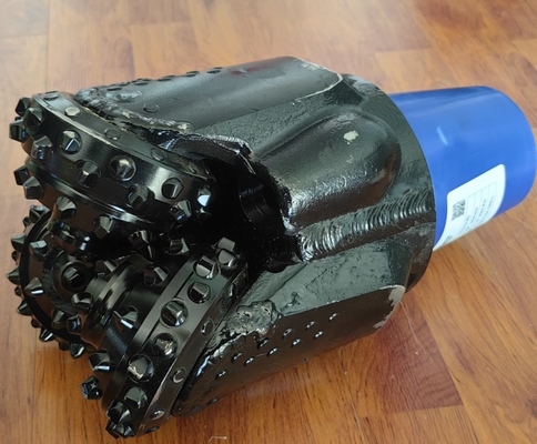 Seri Kode Iadc 200mm Tricone Rock Bit Iadc 437 Untuk Sumur Air