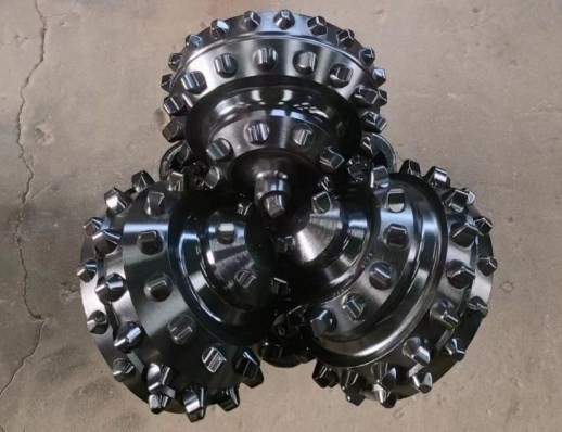 12 1 -4 Iadc 517 Tci Tricone Bits Untuk Penambangan / Tiga Cone Bits