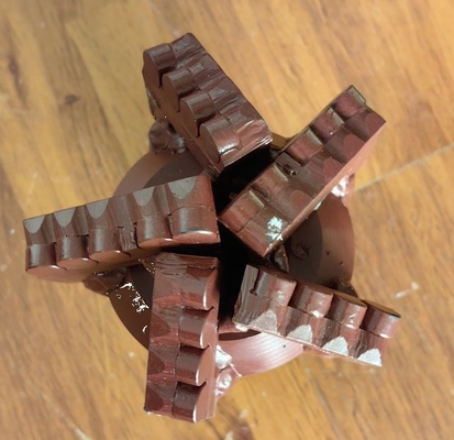 Bore Pdc tahan lama 131mm Drag Bit Untuk Mesin Pertambangan