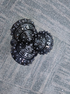 6 1/2 'IADC837 Kualitas Tinggi Kemampuan Bor Tinggi Tricone Bit Untuk Eksplorasi Minyak