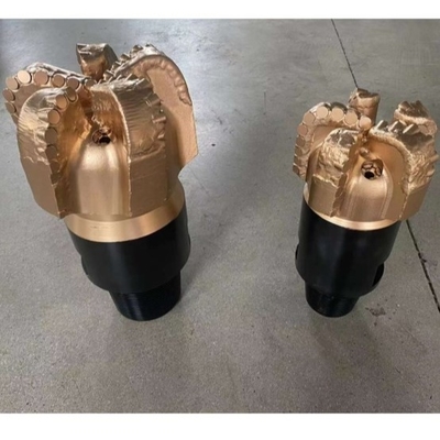 Bagian Baja PDC Pengeboran Bit untuk Soft To Hard Formation 6 Blades Custom API Regular Thread Connection