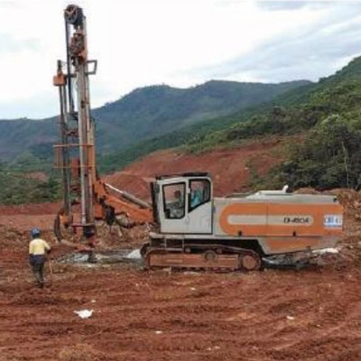 Pengeboran batuan Hidrolik sepenuhnya terintegrasi Mesin pengeboran lubang untuk pertambangan