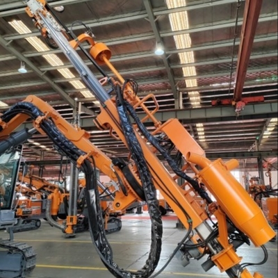 152-203mm Jangkauan Lubang Permukaan Integrated Rock Drill Rig Dengan kedalaman lubang maksimum 35 M Dan Penanganan Otomatis