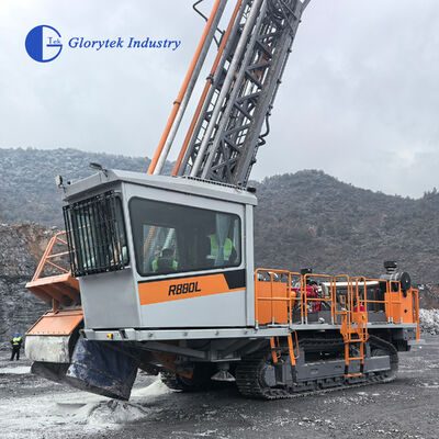 R880L permukaan terintegrasi Tricone Rotary Bor / Pengeboran Rig Didorong oleh mesin Cummins kinerja tinggi